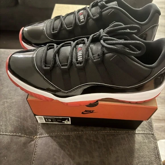 Air Jordan 11 Retro Low Sneakers - Picture 6 of 6